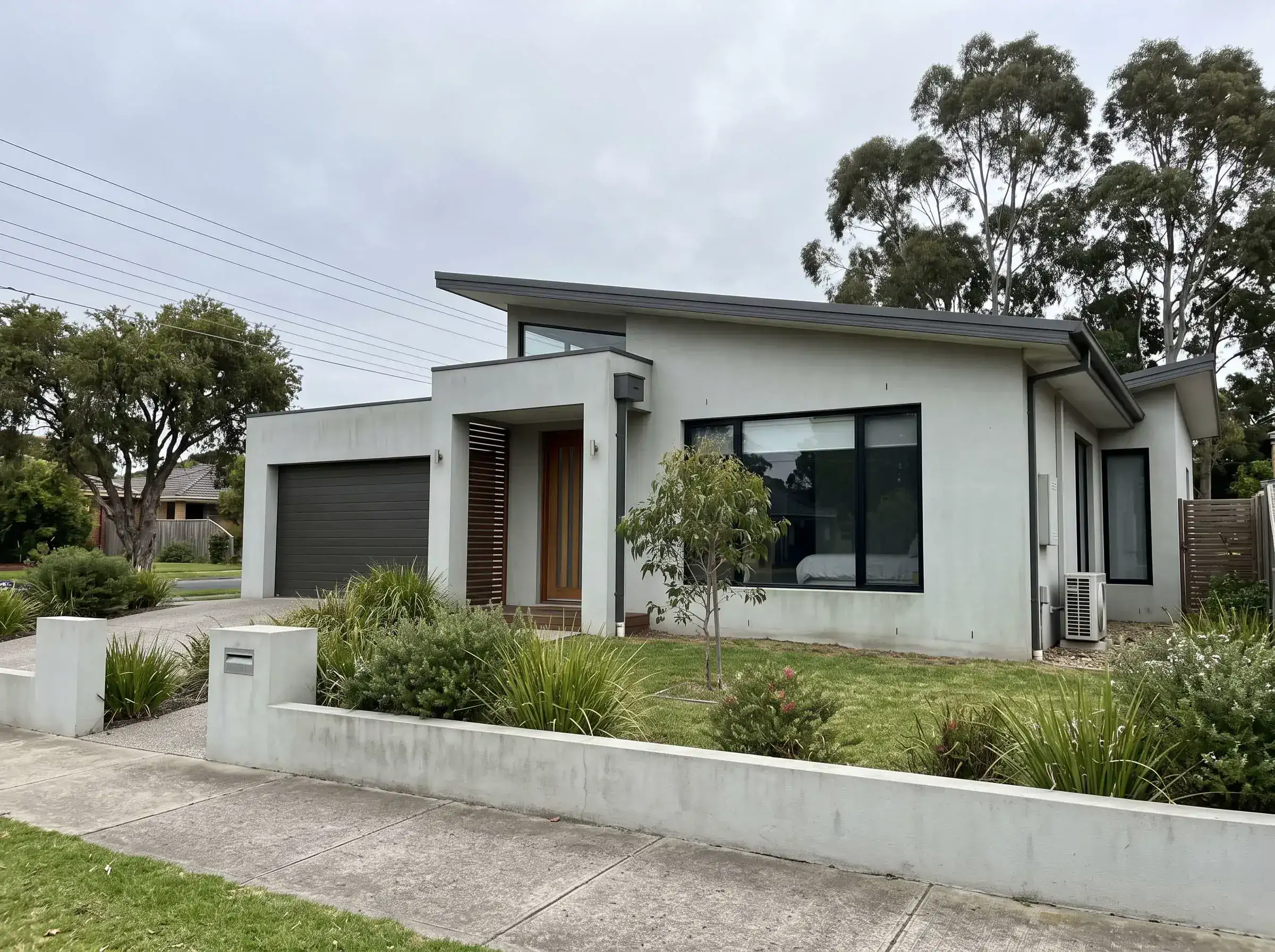 Retaining wall before cleaning in Melbourne south-east